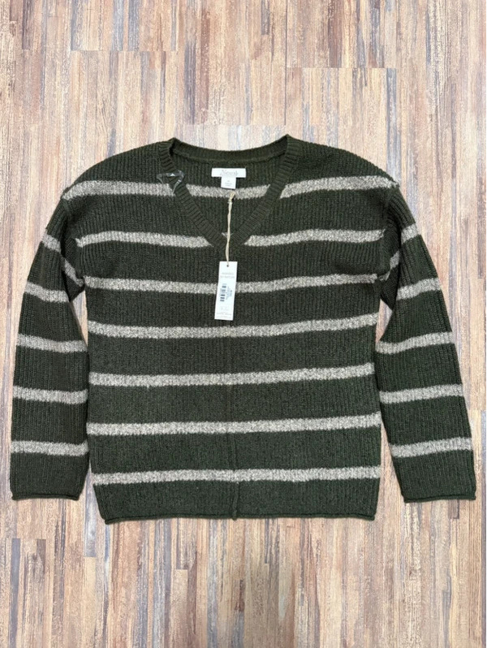 Natural reflections sweater size medium
